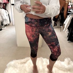 Onzie / Space Capri Cropped Legging / Sz S/M